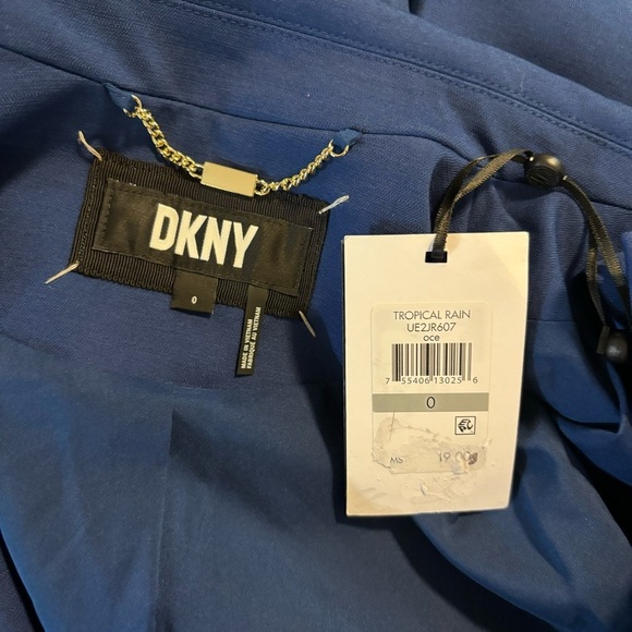 DKNY Women's Notch-Lapel Long-Sleeve Oversized Blazer, Blue NWT - Picture 3 of 4